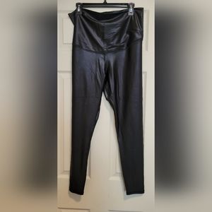 Maurices black liquid shine maternity leggings size Large
